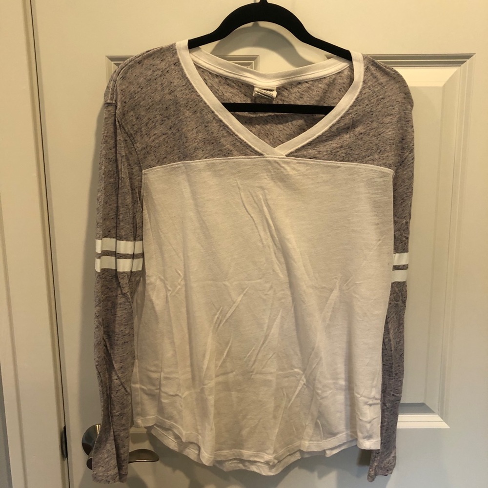 Victoria’s Secret PINK long sleeve tee